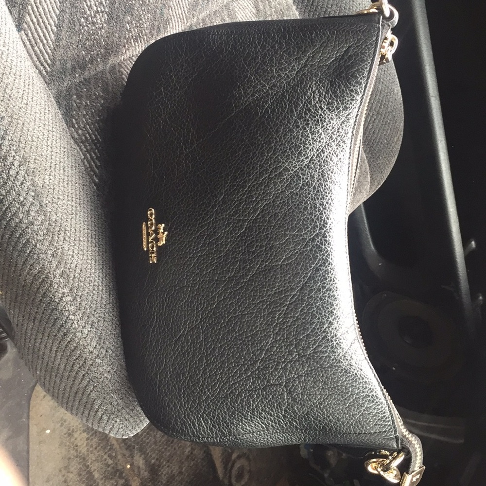 Coach purse great condition barely used.